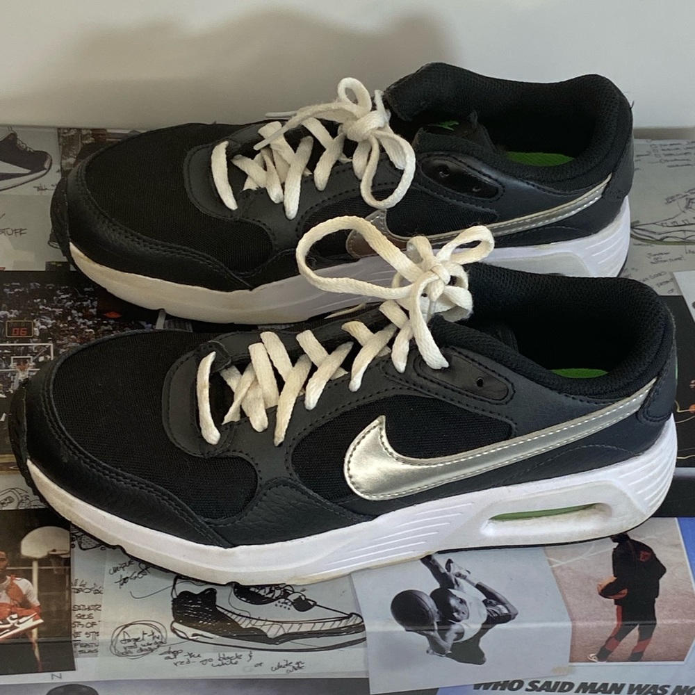 Nike kids sneaker great deal